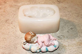 Выдавливаем Соню из компаунда, она выходит легко
