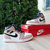 Жіночі зимові кросівки Nike Air Jordan 1 White Black Powder Білі Взуття Найк Джордан 1 високі шкіряні хутро зима, фото 5
