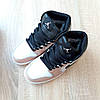 Жіночі зимові кросівки Nike Air Jordan 1 White Black Powder Білі Взуття Найк Джордан 1 високі шкіряні хутро зима, фото 10