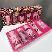 Подарунковий набір з ніжним квітковим ароматом Bath and body care set