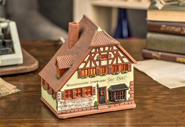 Керамический домик-подсвечник 