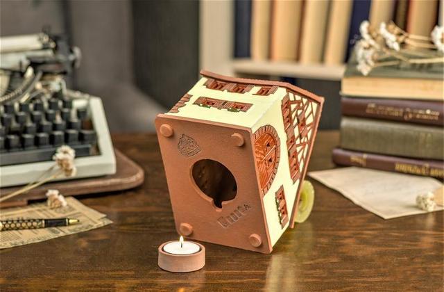 Керамический домик-подсвечник 