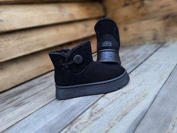 Угги UGG ботиночки ЧЕРНЫЕ BLACK короткие на высокой подошве с ПУГОВИЦЕЙ утепленые женские зимние, фото 1