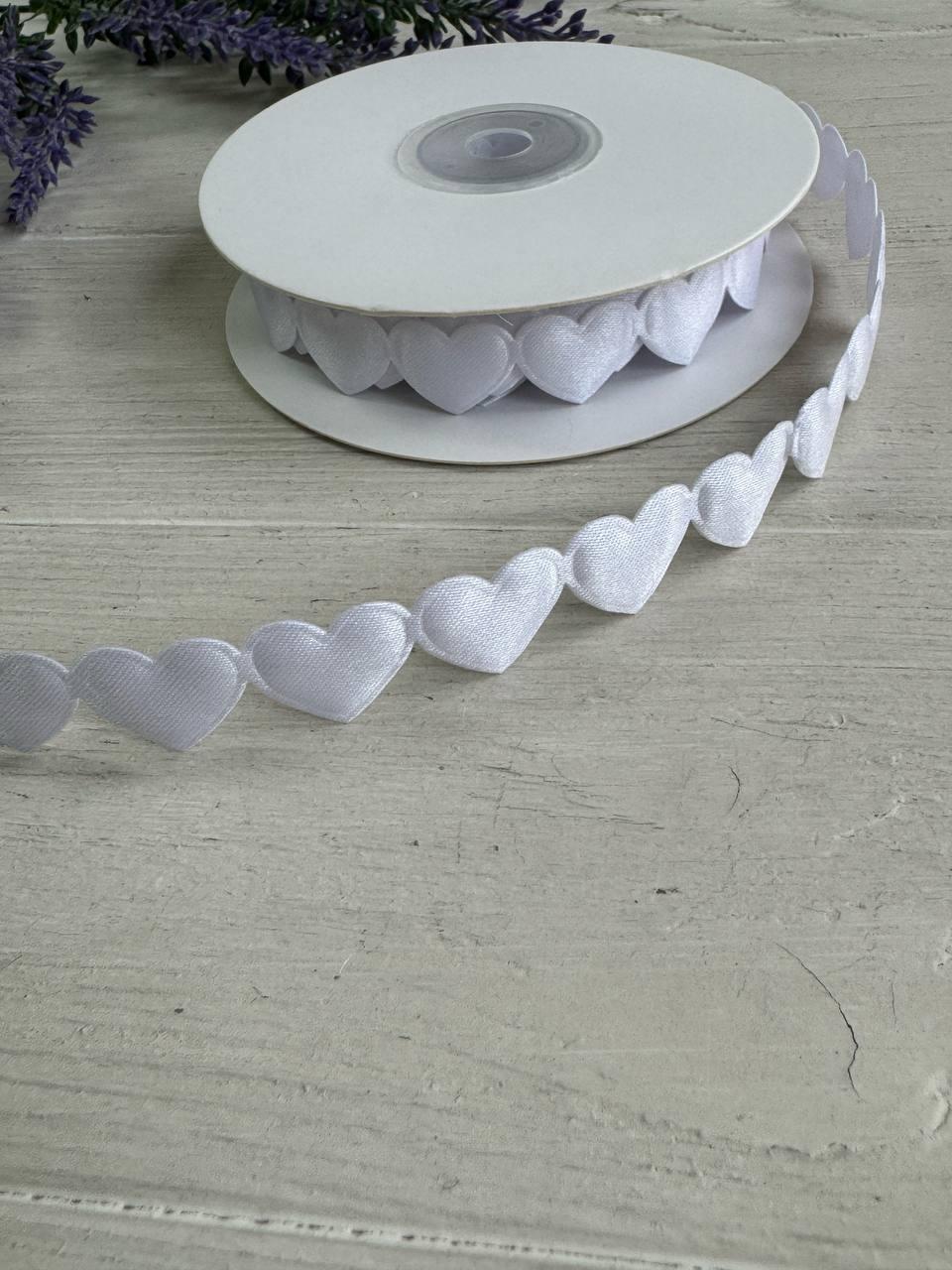 Тасьма  " Сердечка   "  біла 10 метрів