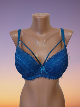 Бюстгалтери жіночі мереживні чашка В пуш-ап. Від 2шт по 99грн.