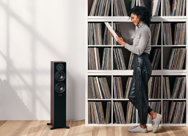 Dynaudio Emit 30