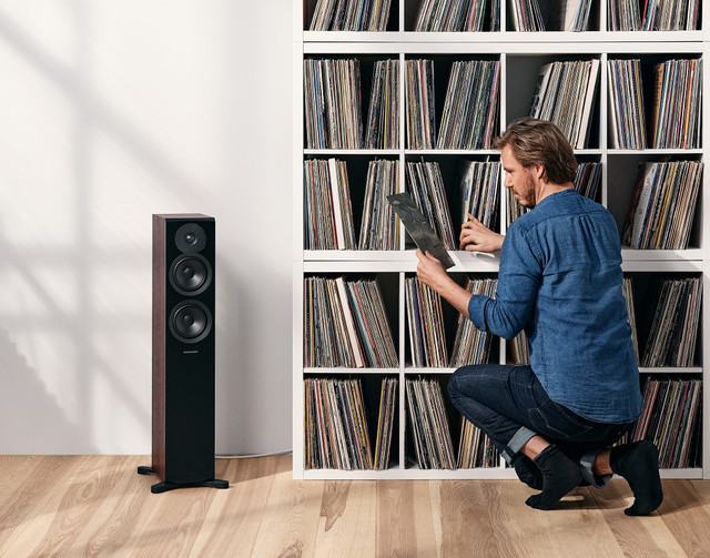 Dynaudio Emit 30