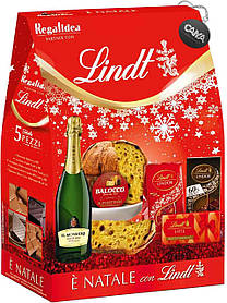 Італійський подарунковий набір Lindt Strenna e' Natale con Panettone 5 компонентів