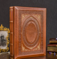 "Історія нашої родини" книга для заповнення з можливістю персоналізації в шкіряній палітурці, фото 1