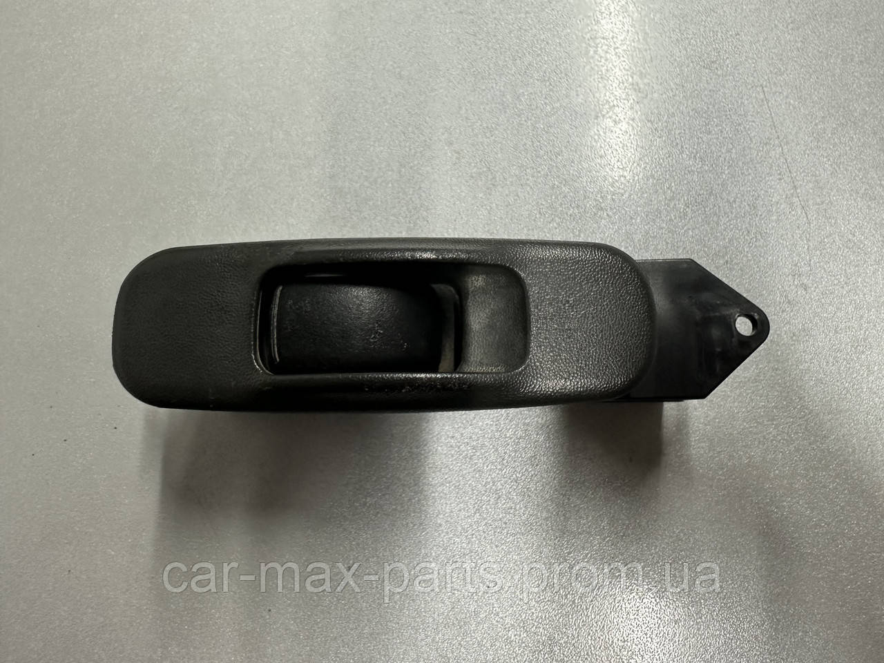 Кнопка склопідіймача передня/задня Mitsubishi Pajero Sport 1 97-08 б/у Оригінал, фото 1