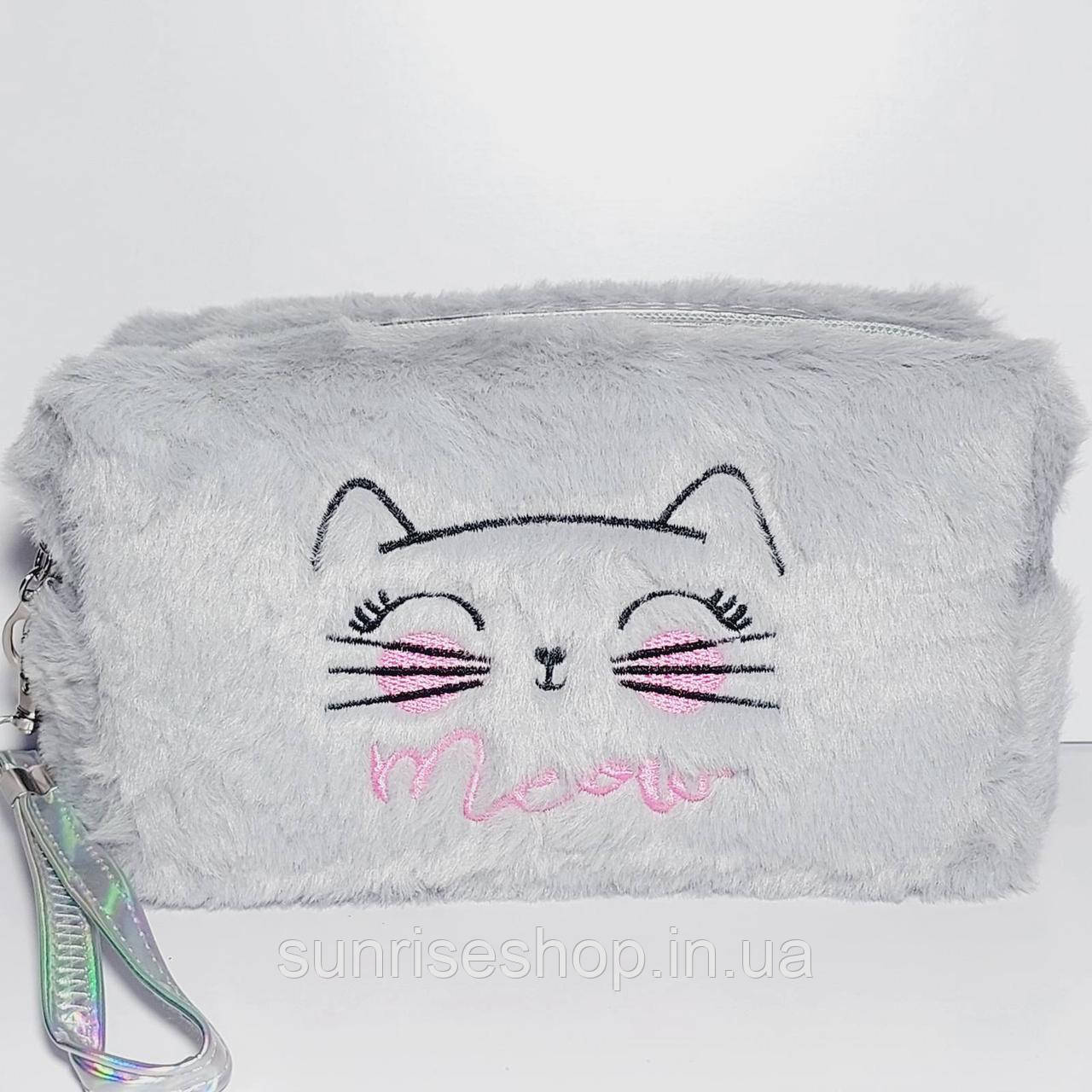 Косметичка штучне хутро форма бочонок