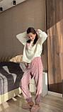 Комбінований теплий жіночий махровий домашній костюм-піжама рожево-молочний, фото 4