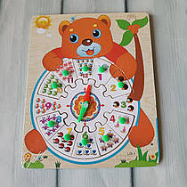 Конструктор із годинником, дерев'яний годинник Фото