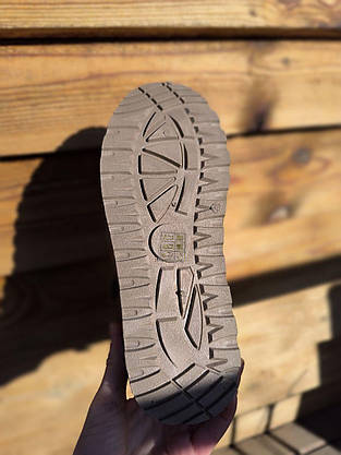 Угги ботиночки БЕЖЕВЫЕ KHAKI на липучках и высокой подошве с лейбл UGG утепленые женские зимние LQD, фото 5