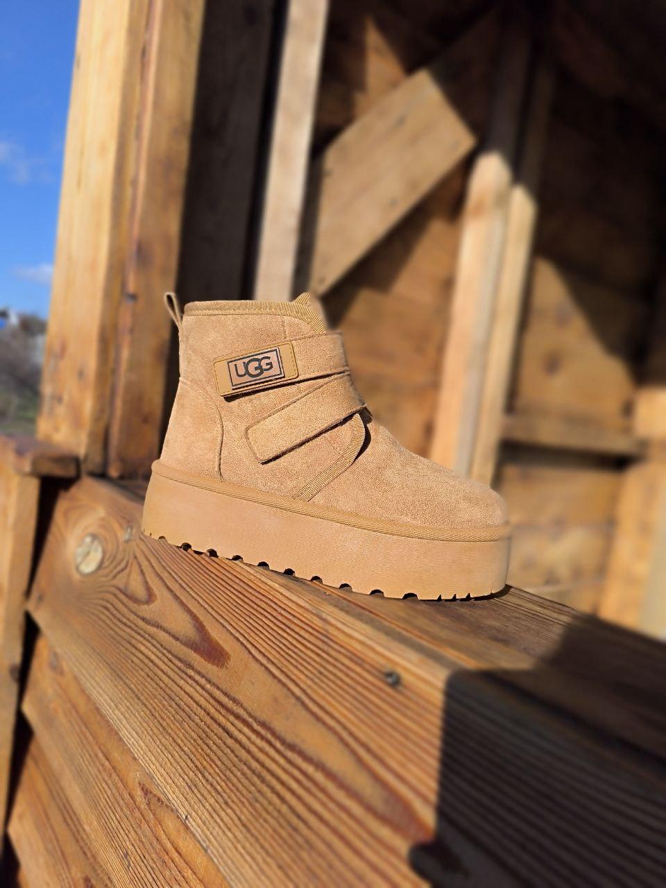РЫЖИЕ Угги ботиночки CAMEL на липучках и высокой подошве с лейбл UGG утепленые женские зимние ​​​​​​​LQD