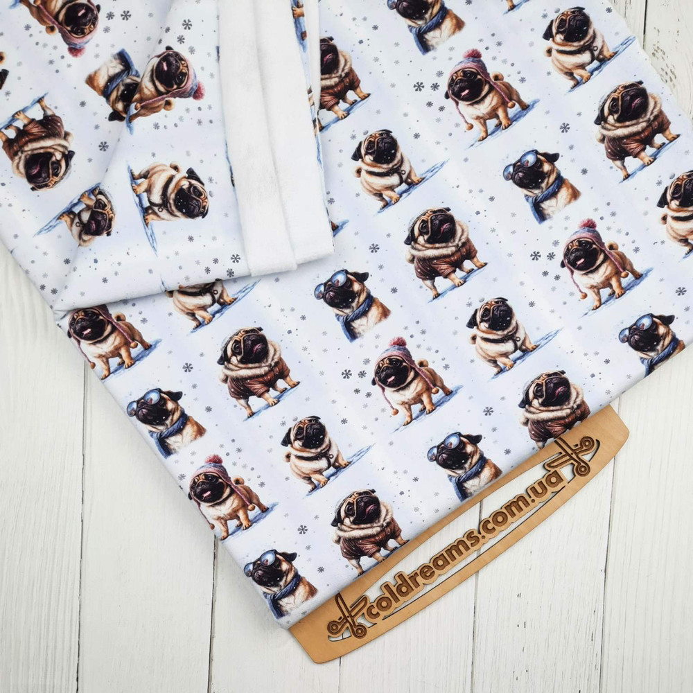 Тринитка з начосом "Зимові мопсі" щільність 340/м.