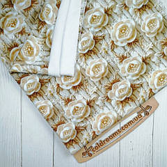 Трехнитка с начесом "Кремові квіти на вязанці " плотность 340/м.