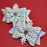 Сніжинки на заколках чи резинках Сніжинка заколка резинка Снежинка Бантики сніжинки Новорічні резиночки, фото 2