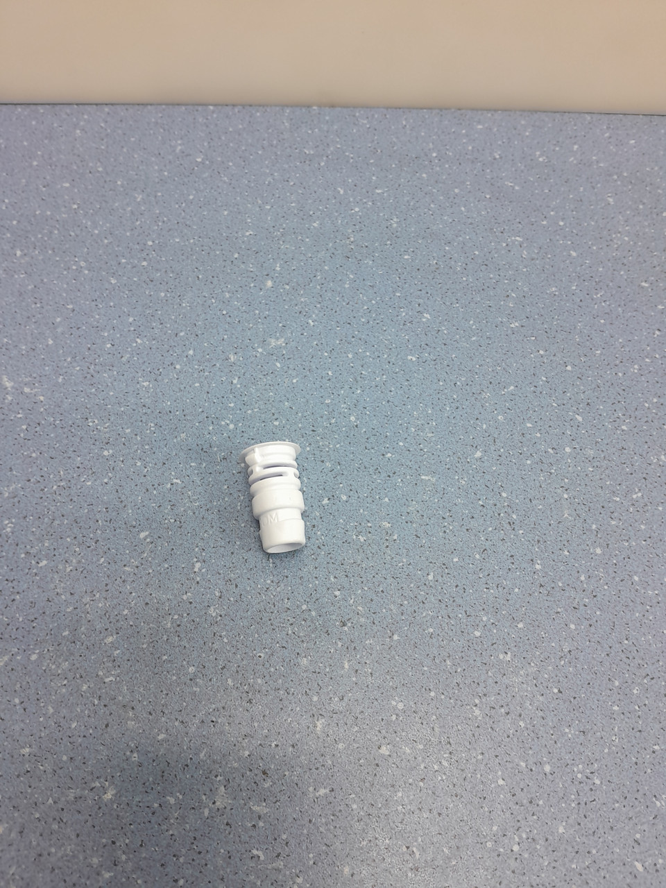 Фіксатор випарника для холодильника Liebherr 7422032, фото 1