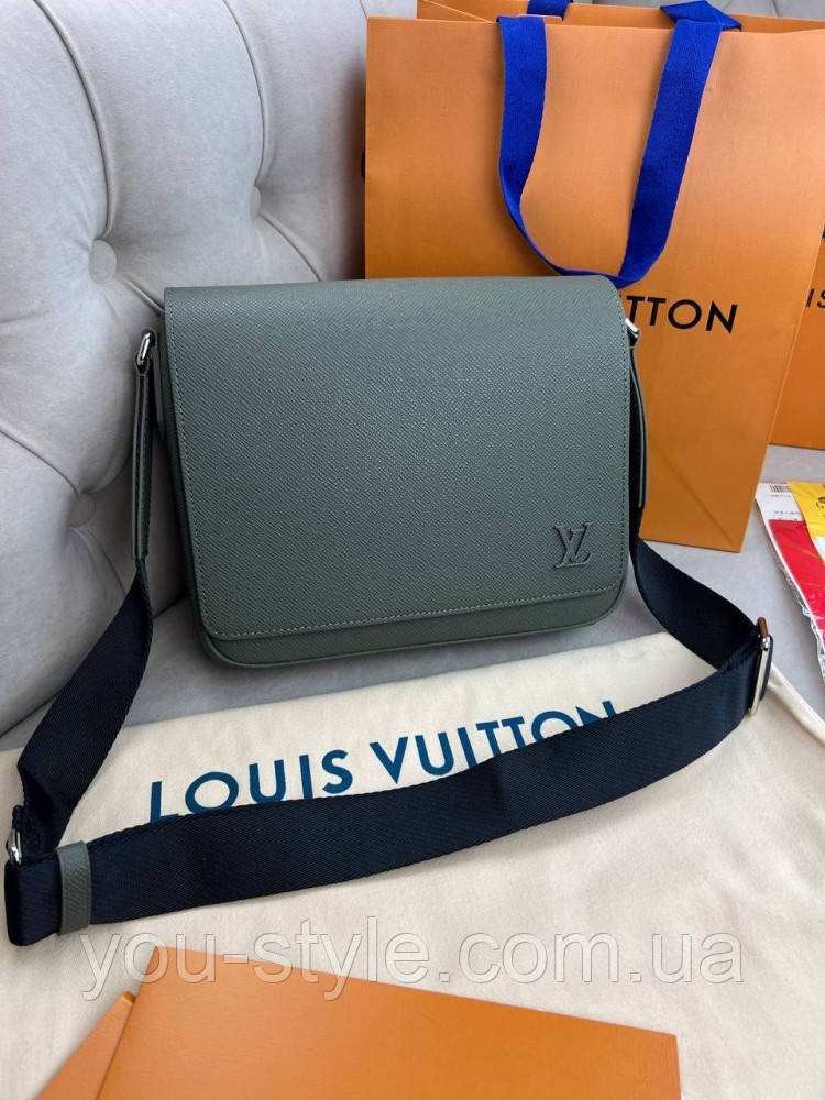 Месенджер хакі Louis Vuitton District PM Taiga Gray c848