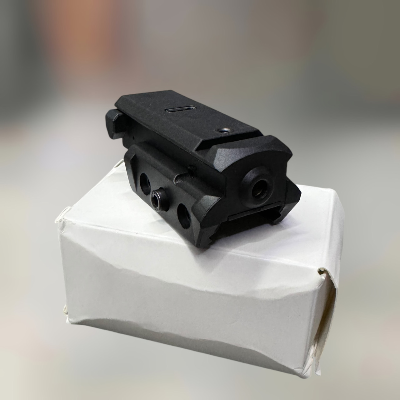 Лазерний цілевказівник Spina Optics LS64R, червоний промінь, кріплення Picatinny
