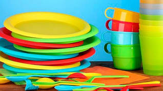 Пластиковий посуд