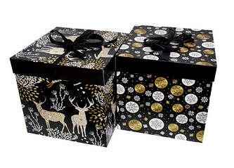 Новорічні коробки і пакети