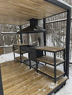 Мангальна зона з дерева та металу