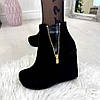 Черевики чорні жіночі замшеві на високій платформі, декоровані лакової вставкою і блискавкою, фото 4