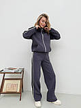 Графітовий теплий жіночий спортивний костюм на змійці з турецького футеру з лампасами, фото 9