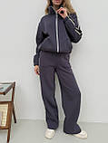 Графітовий теплий жіночий спортивний костюм на змійці з турецького футеру з лампасами, фото 8