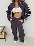 Графітовий теплий жіночий спортивний костюм на змійці з турецького футеру з лампасами, фото 5