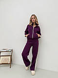 Фіолетово-бордовий теплий жіночий спортивний костюм на змійці з турецького футеру з лампасами, фото 3