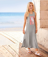 Довгий сірий сарафан на дівчинку