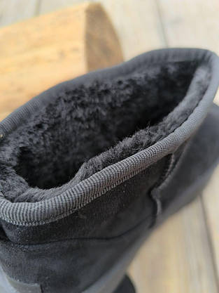 Уги короткі черевички теплі ЧОРНІ на високій підошві з лейбл UGG екозамша жіночі зима, фото 5