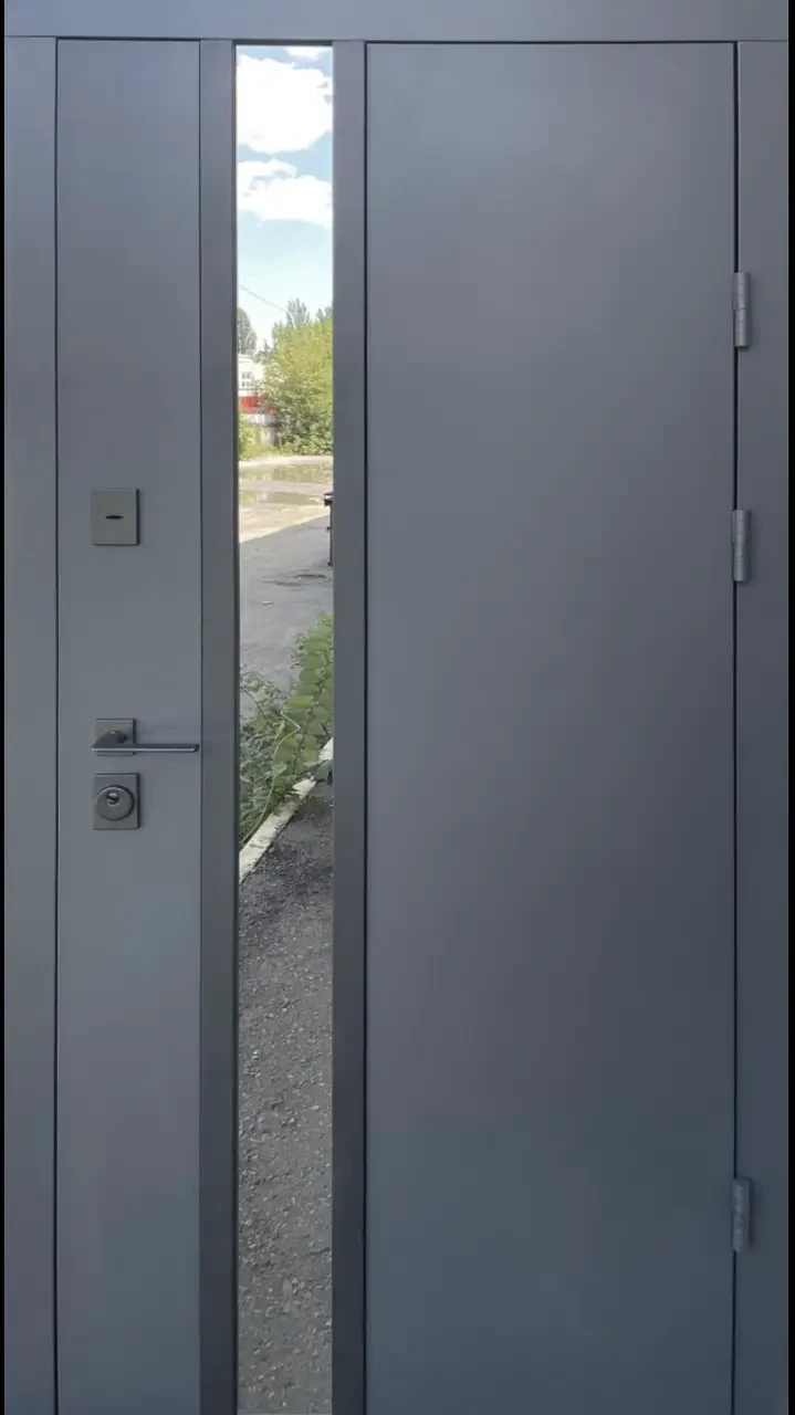 Вхідні двері Qdoors Стріт Норд метал Антрацит 7021 фарба/МДФ біле дерево 850х2040 мм