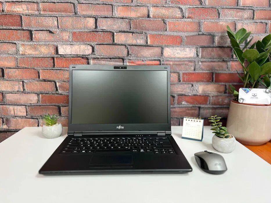 Б/в Ноутбук Fujitsu LifeBook E449 14" 1366x768| Core i3-7020U| 8 GB RAM| 256 GB SSD| UHD 620