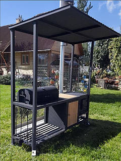 Мангальна зона з дерева та металу