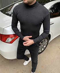 Чоловічий теплий гольф під горло в темно-сірому кольорі