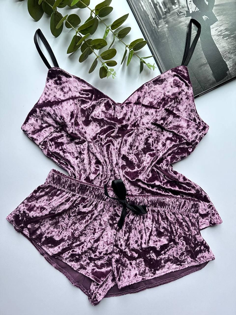 Стильний жіночий велюровий комплект у кольорі чайна троянда.