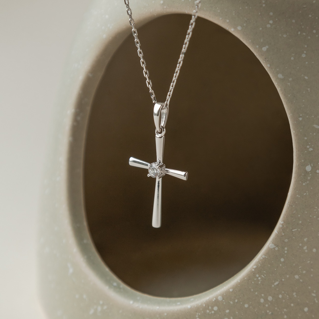 Срібний хрестик з фіанітом, декоративна підвіска, срібна прикраса з каменем