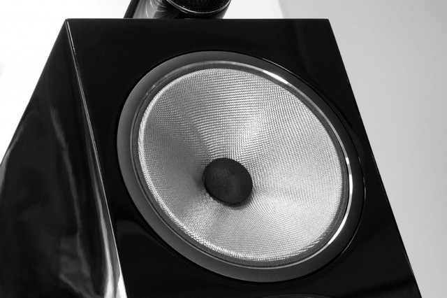 Bowers & Wilkins 702 S2 Anniversary Edition