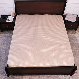 Натяжне простирадло-гумка односпальне полуторне мікрофібра (90*200*25) однотонне з принтом дрібні квадрати на бежевому, фото 1