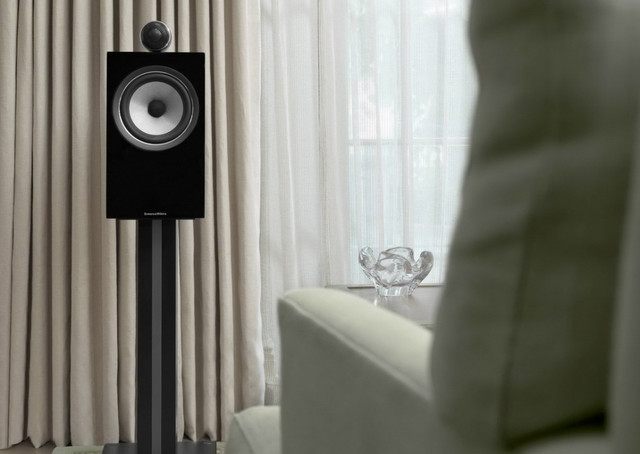 Bowers & Wilkins 705 S2 Anniversary Edition