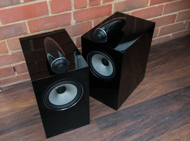 Bowers & Wilkins 705 S2 Anniversary Edition
