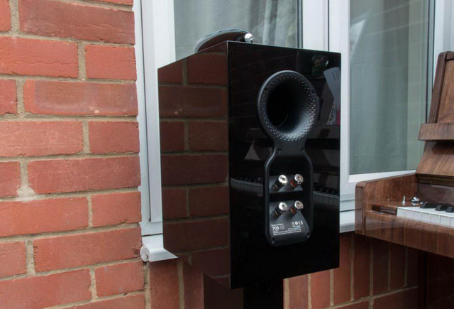 Bowers & Wilkins 705 S2 Anniversary Edition