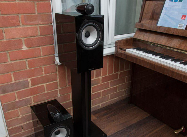 Bowers & Wilkins 705 S2 Anniversary Edition
