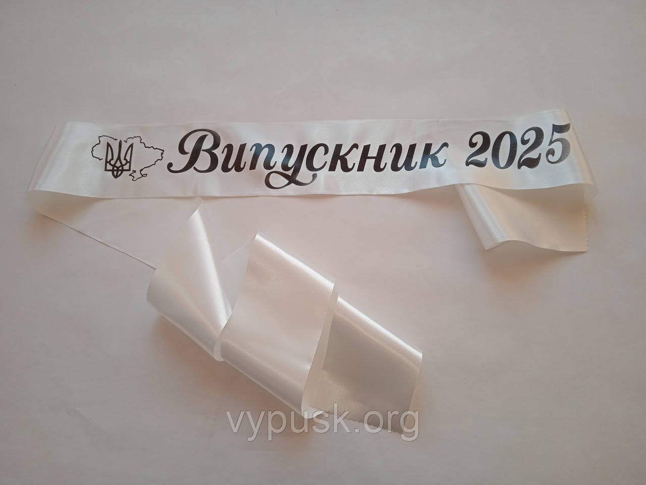 Стрічка Випускник 2025 айворі атласна