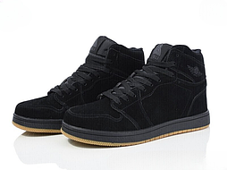 Чоловічі замшеві чорні кросівки на хутрі