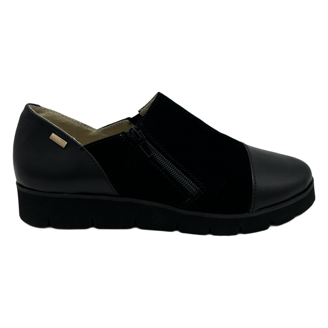 Туфлі жіночі із замшевої шкіри чорні “Style Shoes”